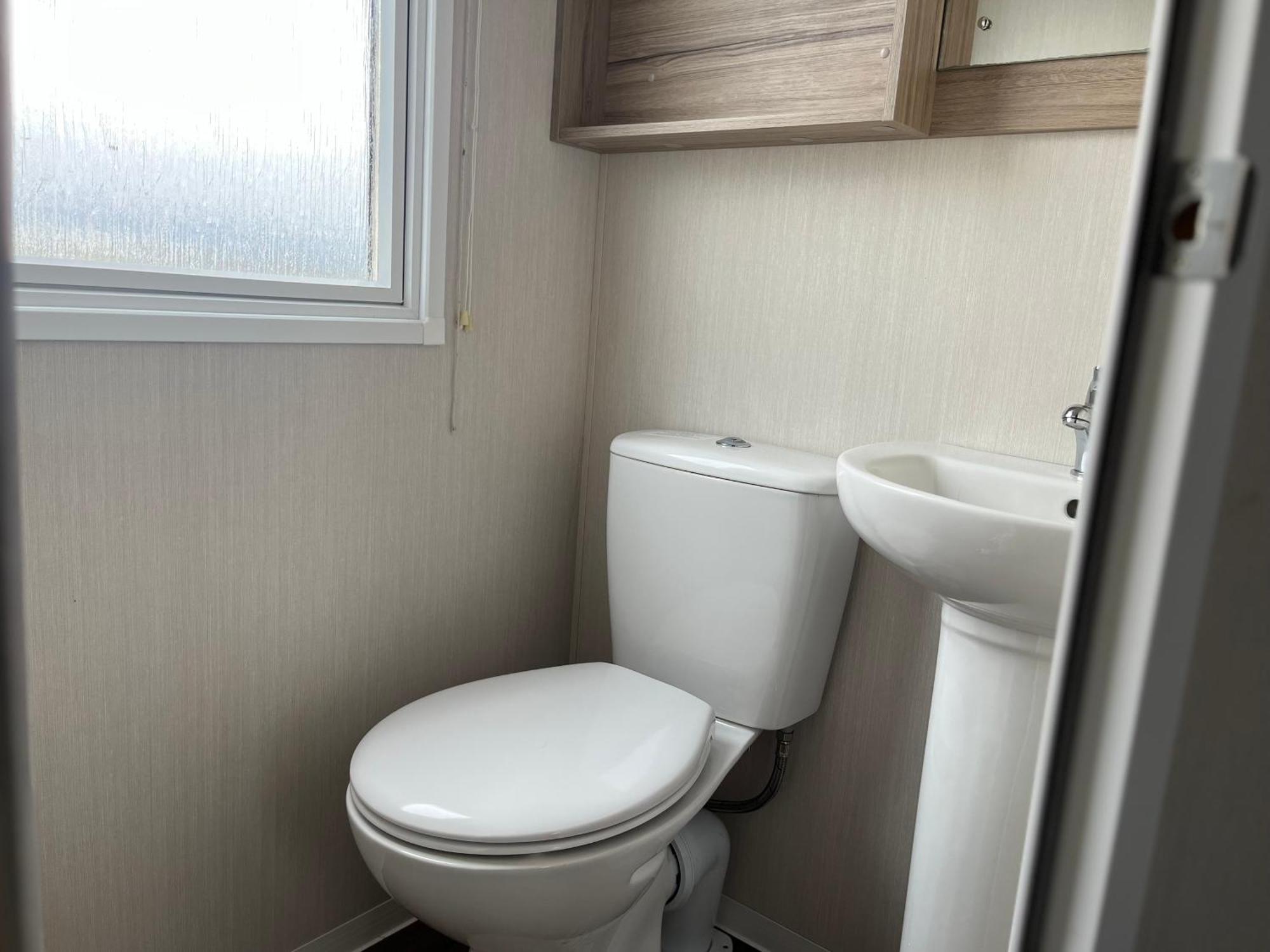 Ger-Y-Bwlch - Spacious Static On 5Star Site With Swimming Pool Benllech Exterior photo