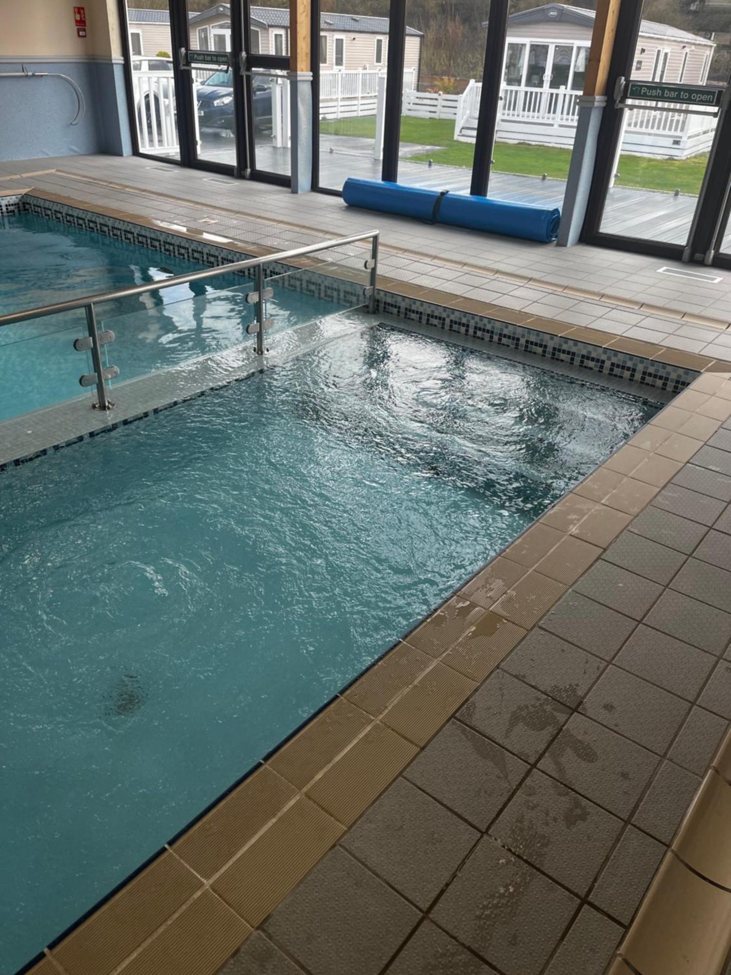 Ger-Y-Bwlch - Spacious Static On 5Star Site With Swimming Pool Benllech Exterior photo